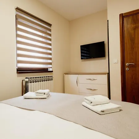 Jela Zlatar Apartment