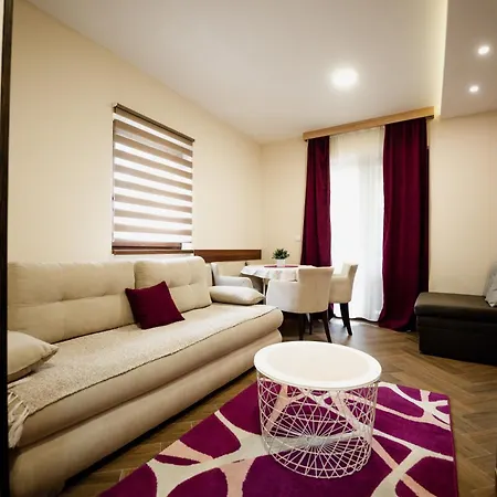 Jela Zlatar Apartment *