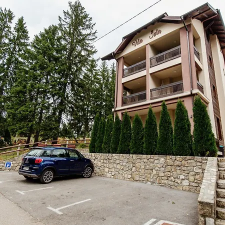 Jela Zlatar Vukovina