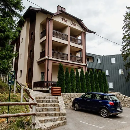 Jela Zlatar Apartment