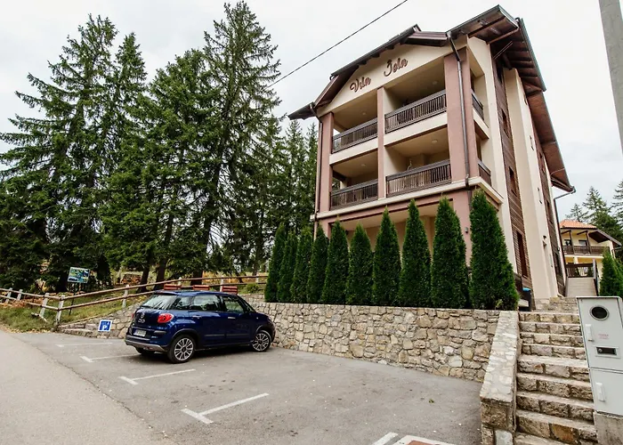 Jela Zlatar Vukovina